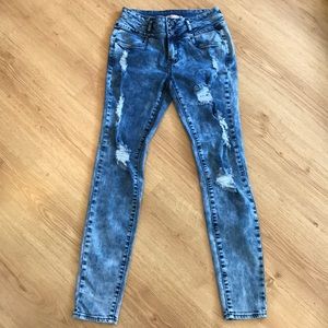 Charlotte Russe, mid rise skinny jeans size 6